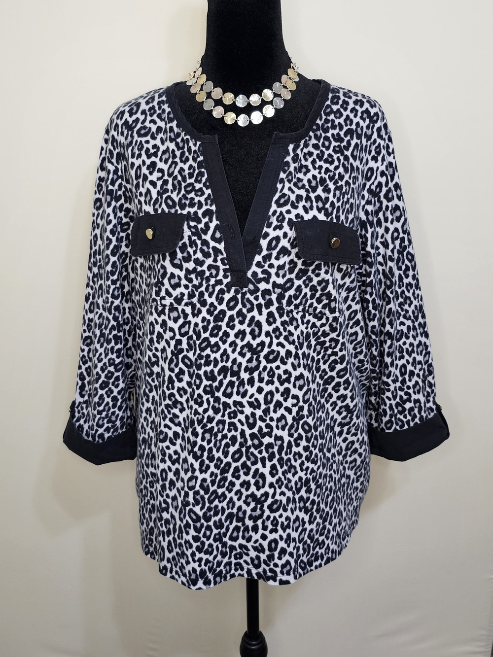 Charter Club Black & White Leopard Print Split V-Neck Top, Size 2X